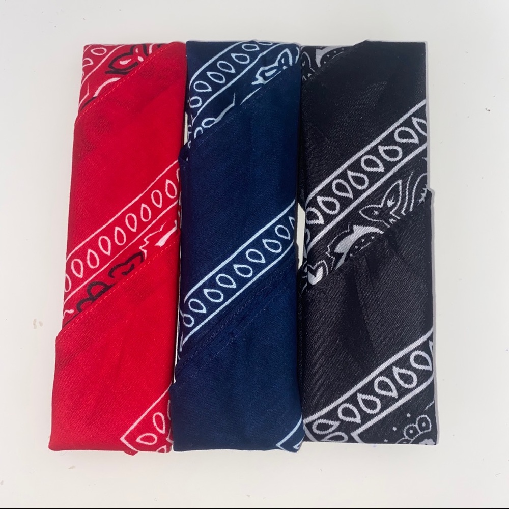 3 bandanas